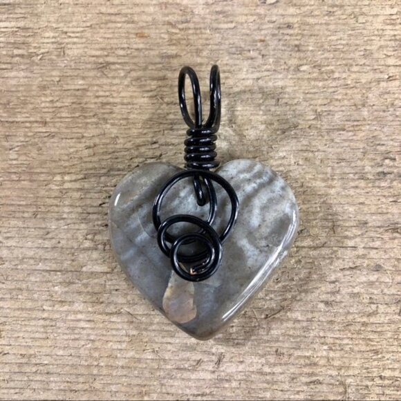 Natural Jasper Heart Necklace Pendant - Picture 1 of 4